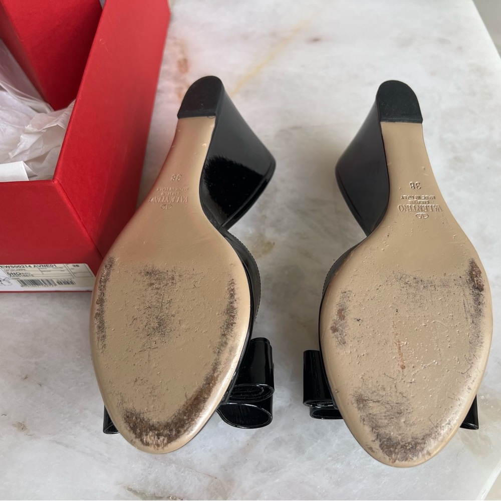 Valentino Patent Leather Bow Accents Slides - Picture 7 of 8
